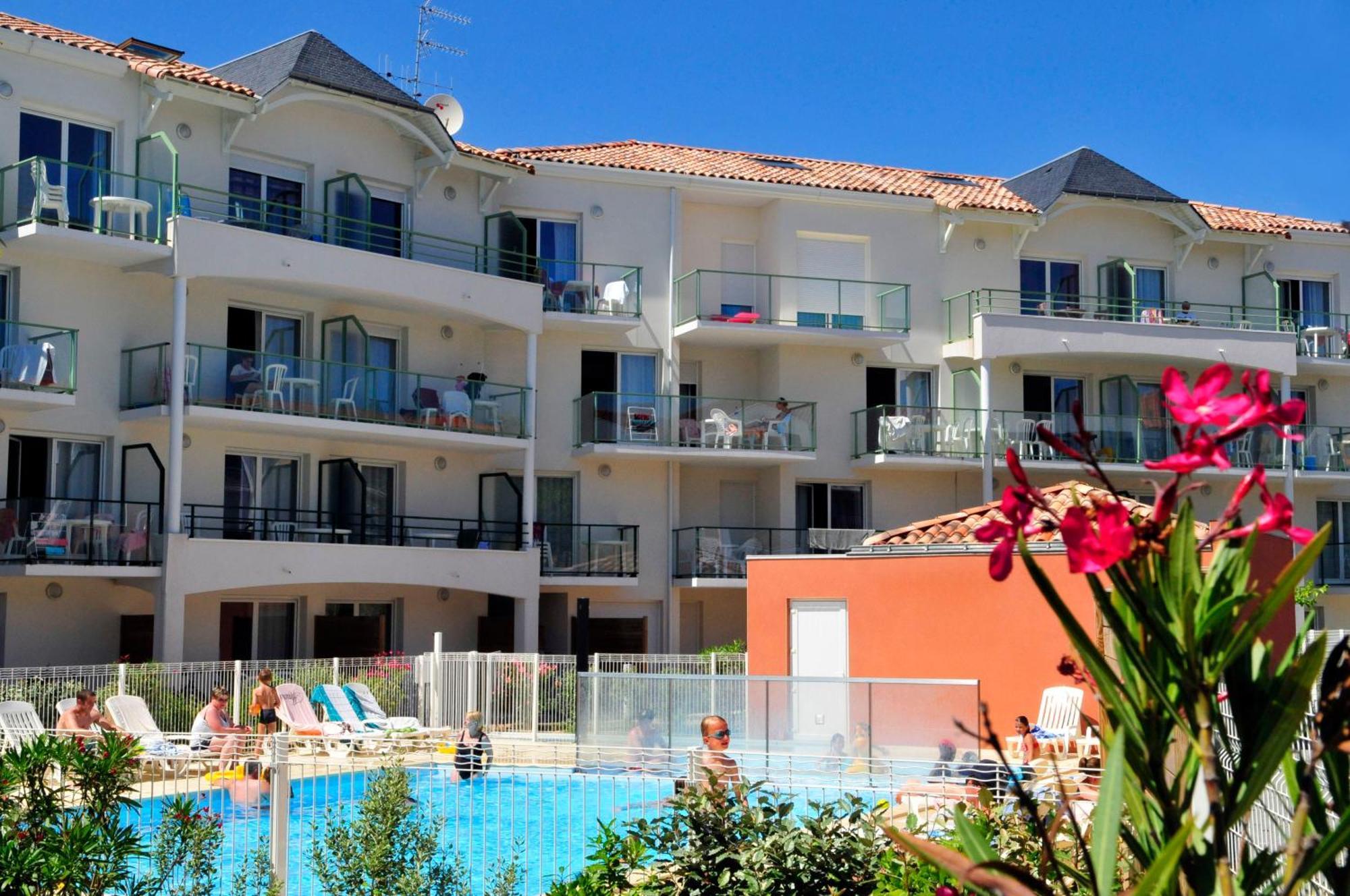 Vacancéole - Les Jardins de l'Amirauté Les Sables-dʼOlonne Exterior foto